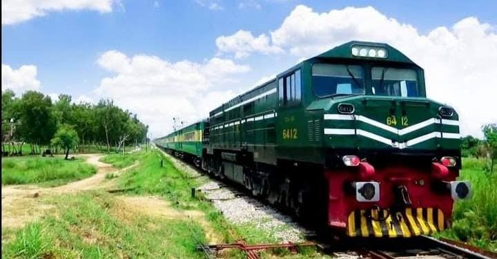 Pakistan Railways Launches Special Eid Trains with Discounted Fares