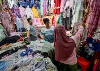 Ramazan brings little respite for struggling Indonesian traders