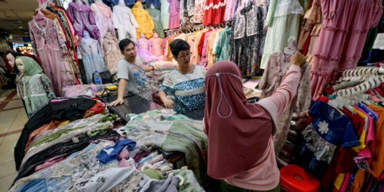 Ramazan brings little respite for struggling Indonesian traders