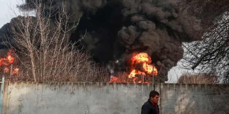 Russian missile attack on central Ukraine kills one person, injures five, local officials say