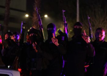 Syrian forces in deadly clashes with Assad-linked fighters in Latakia