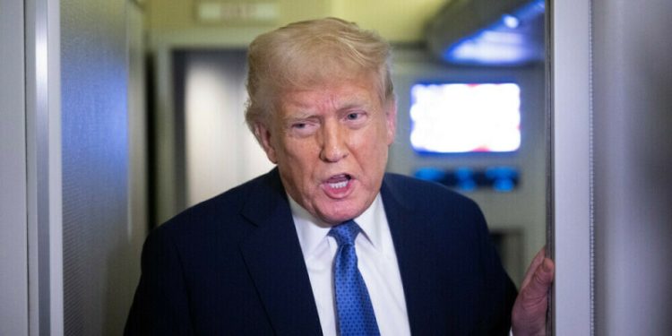 Trump threatens bombing if Iran does not make nuclear deal