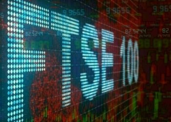 UK shares edges lower on tariff concerns