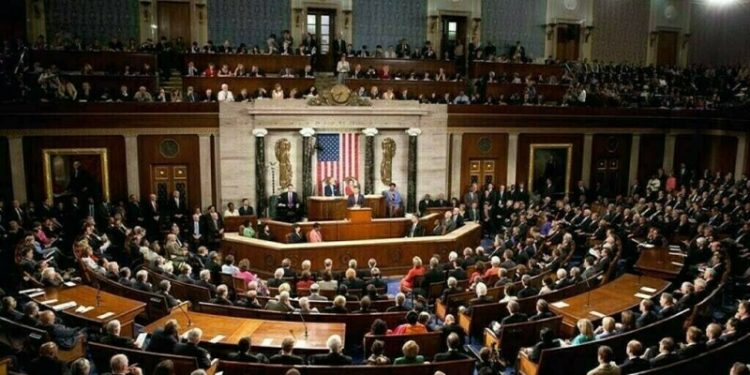 US govt shutdown in balance after top Democrat avoids fight