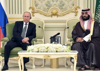 Vladimir Putin discusses Ukraine in call with Saudi crown prince
