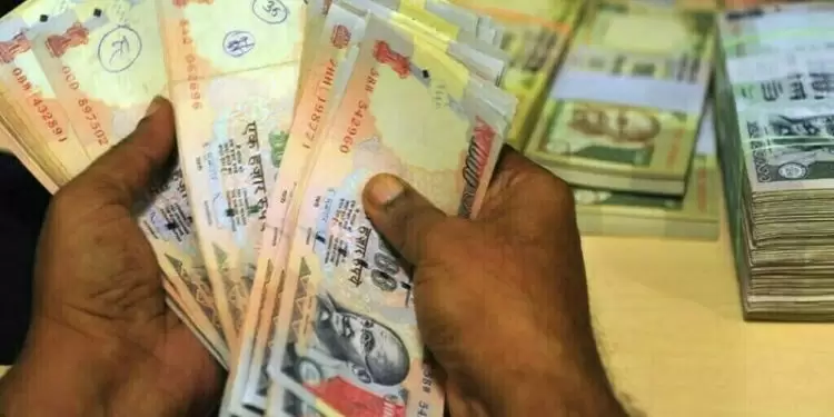 Weaker dollar unlikely to help Indian rupee amid tariff worries, importer hedging