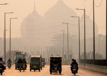 ‘Really suffocating’: Pakistan emerges from record smog season