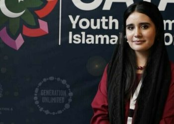 Pakistani novelist Alishba Barech wins ‘Young Woman of the Year’ at Women Changing the World Awards