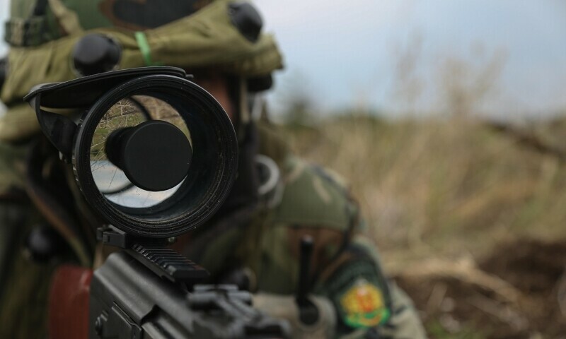 An image of a night-vision rifle scope. — Pixabay/Military_Material