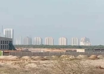 Massive blaze in Karachi’s Korangi finally dies down ‘on its own’