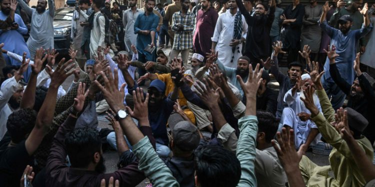 13 suspects detained in raids as police file FIR over Ahmadi man’s lynching in Karachi