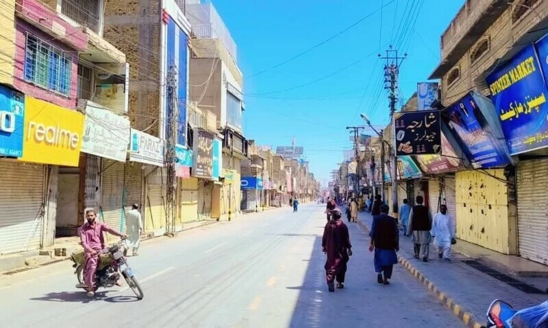 Shops remain closed in Quetta during a nationwide strike to show their solidarity with Palestinians, on April 26, 2025, amid the ongoing Gaza conflict.   — Photo by Abdullah Zehri