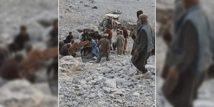 4 killed, several injured as tractor-trolley plunges into deep gorge in Gilgit-Baltistan