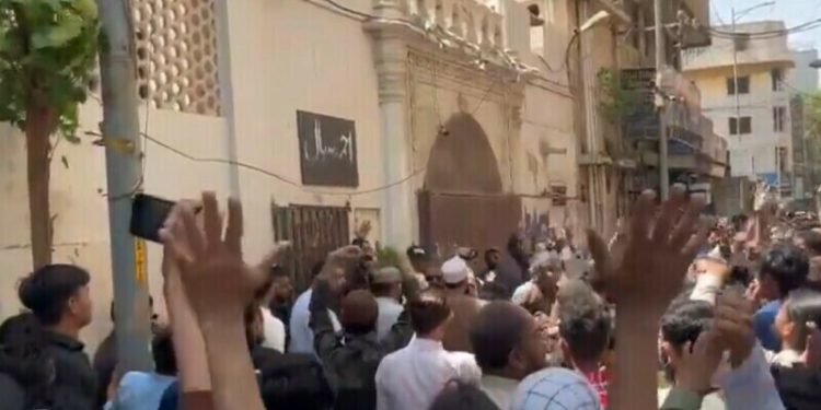 Ahmadi man lynched as TLP supporters storm worship place in Karachi’s Saddar: police