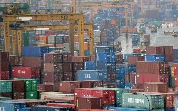 Asian buyers shun US farm goods, hit by ship crunch and trade war