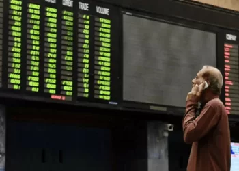 Buying continues at PSX, KSE-100 gains over 900 points