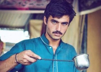 “Chaiwala” Arshad Khan’s National ID Card and Passport Blocked