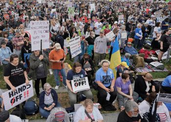 Hundreds of protesters turn out in European cities against Trump