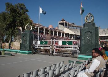 India Closes Attari Border, Citizens Coming to Pakistan Stranded at Border