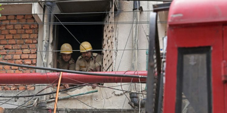 Indian hotel fires kills 15