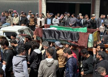 Israel launches deadly ground incursion amid air strikes on Syria