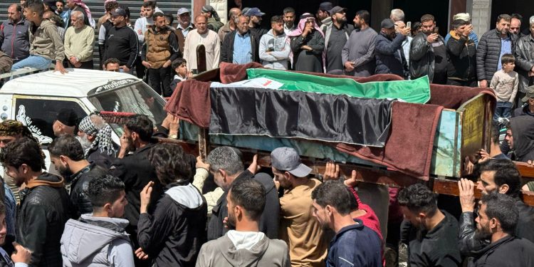 Israel launches deadly ground incursion amid air strikes on Syria