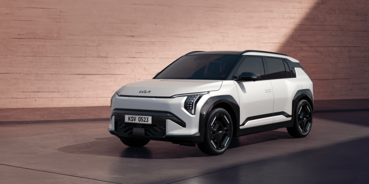 Kia EV3 Wins 2025 World Car of the Year Title at 2025 World Car Awards