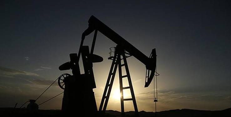 Pakistan Considers First-Ever US Oil Imports to Ease Tariff Burden