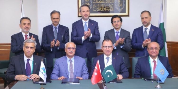 Pakistan, Turkiye sign joint bidding agreement for offshore oil, gas exploration