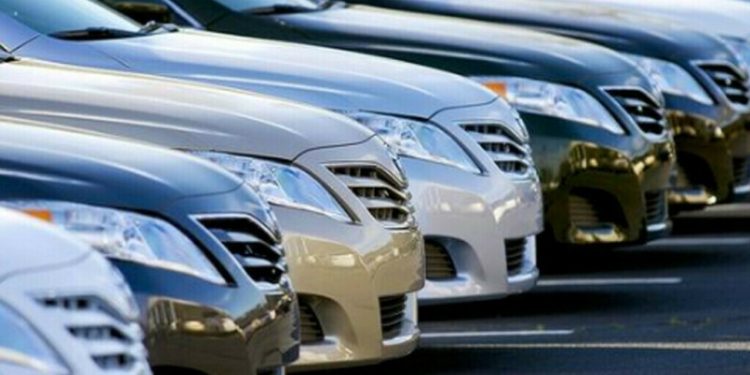 Pakistan car sales fall 8% MoM in March 2025