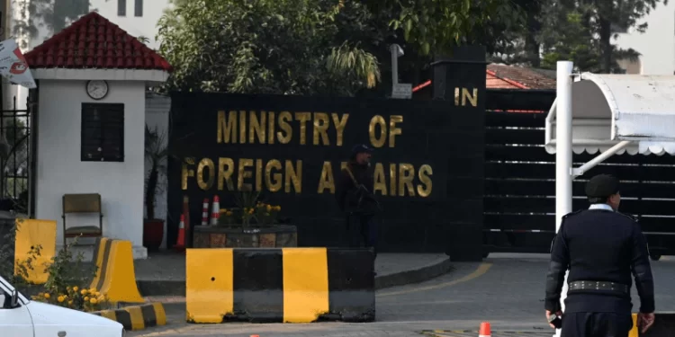 Pakistan hopes for Iran’s ‘full cooperation’ in probe over killing of its 8 nationals: FO