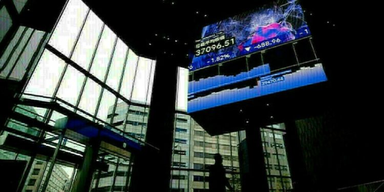 Shares wobble, oil prices weak as tariffs fuel global growth concerns