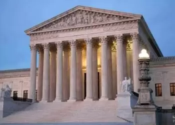 US Supreme Court intervenes to pause Trump deportations