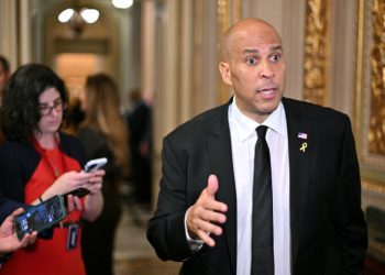 US senator smashes record with 25-hour anti-Trump speech