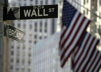 Wall Street rebounds sharply on hopes of tariff talks