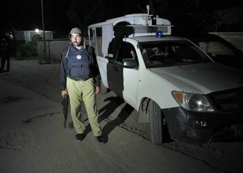 Two policemen martyred, two injured in Peshawar suicide attack