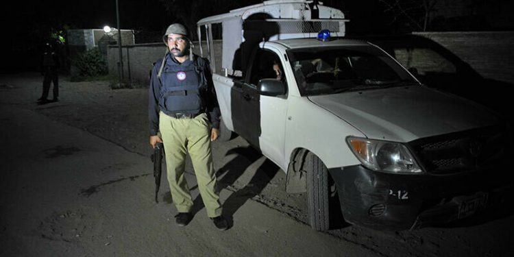 Two policemen martyred, two injured in Peshawar suicide attack