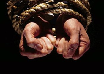 Sindh police claim rescuing 12 hostages from kidnappers