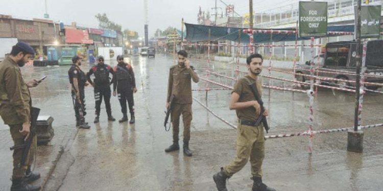 Poor vendor from Lahore falls victim to Indian drone