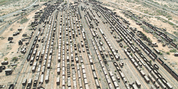 Railways sells 1,360 condemned wagons to Karachi steels mills