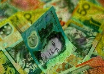 Australia, New Zealand currencies set for weekly loss as dollar makes comeback
