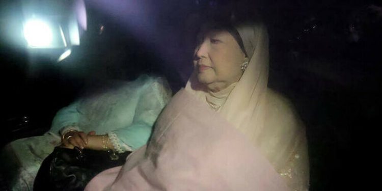 Bangladesh’s ailing former premier Khaleda Zia returns home