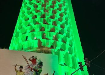 HBL Lights Up Landmark Buildings to Honor Armed Forces on Youm-e-Tashakur