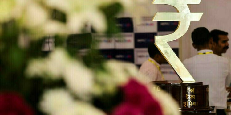 Indian rupee likely to weaken more on widening India-Pakistan conflict