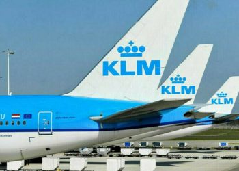 KLM cancels two more flights over grounded Boeing 787s - Business & Finance
