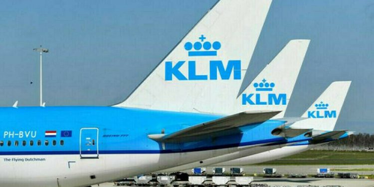 KLM cancels two more flights over grounded Boeing 787s - Business & Finance