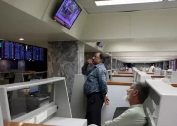 KSE-100 rebounds after historic plunge; IMF board meeting adds to investor focus