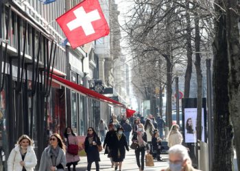 Money laundering risks remain high in Switzerland, financial regulator says