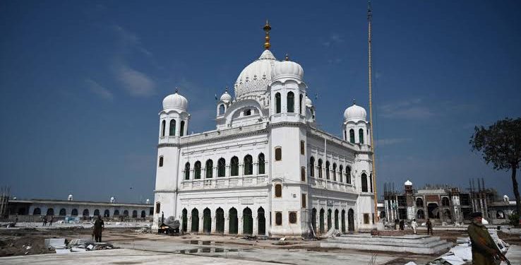 Pakistan Welcomes200 Sikh Pilgrims to Kartarpur, Including Visitors from India