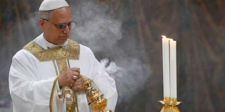 Pope appeals for ‘no more war’ in first Sunday message